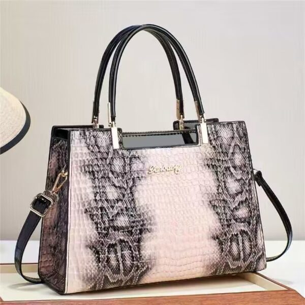 One-shoulder Portable Messenger Bag Is Popular For Women's Large Bags Women This Year - Image 4