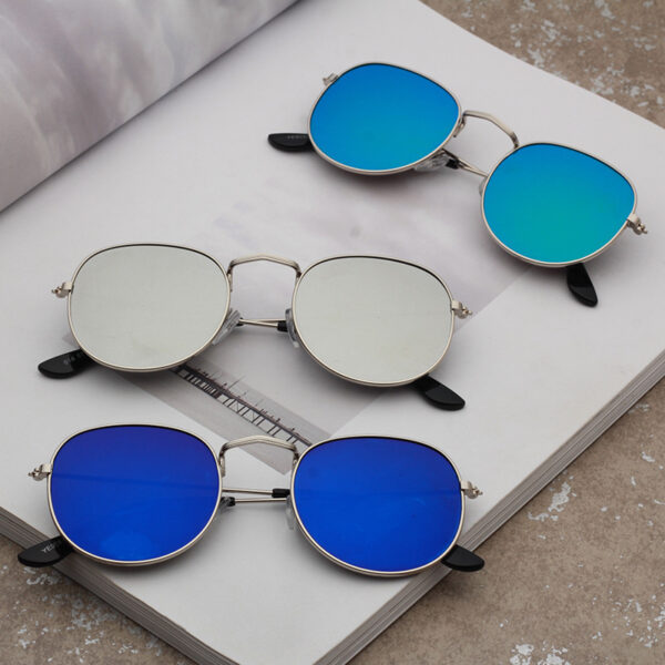 Metallic sunglasses - Image 2