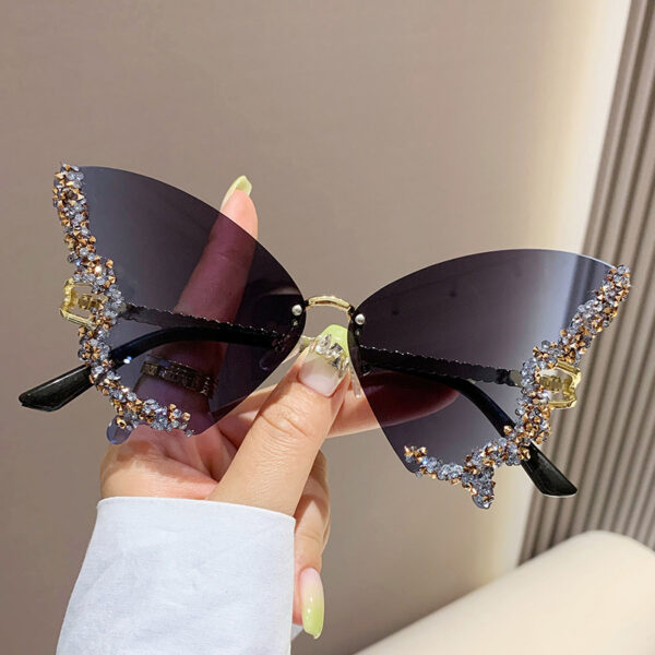 Luxury Diamond Butterfly Sunglasses Women Brand Y2K Vintage Rimless Oversized Sun Glasses Ladies Eyewear Shades - Image 5