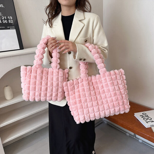 Plaid Handbags Winter Fashion High Capacity Shopping Plush Bag Korean Style Personalized Designer Luxury Tote Bags For Women - Image 2